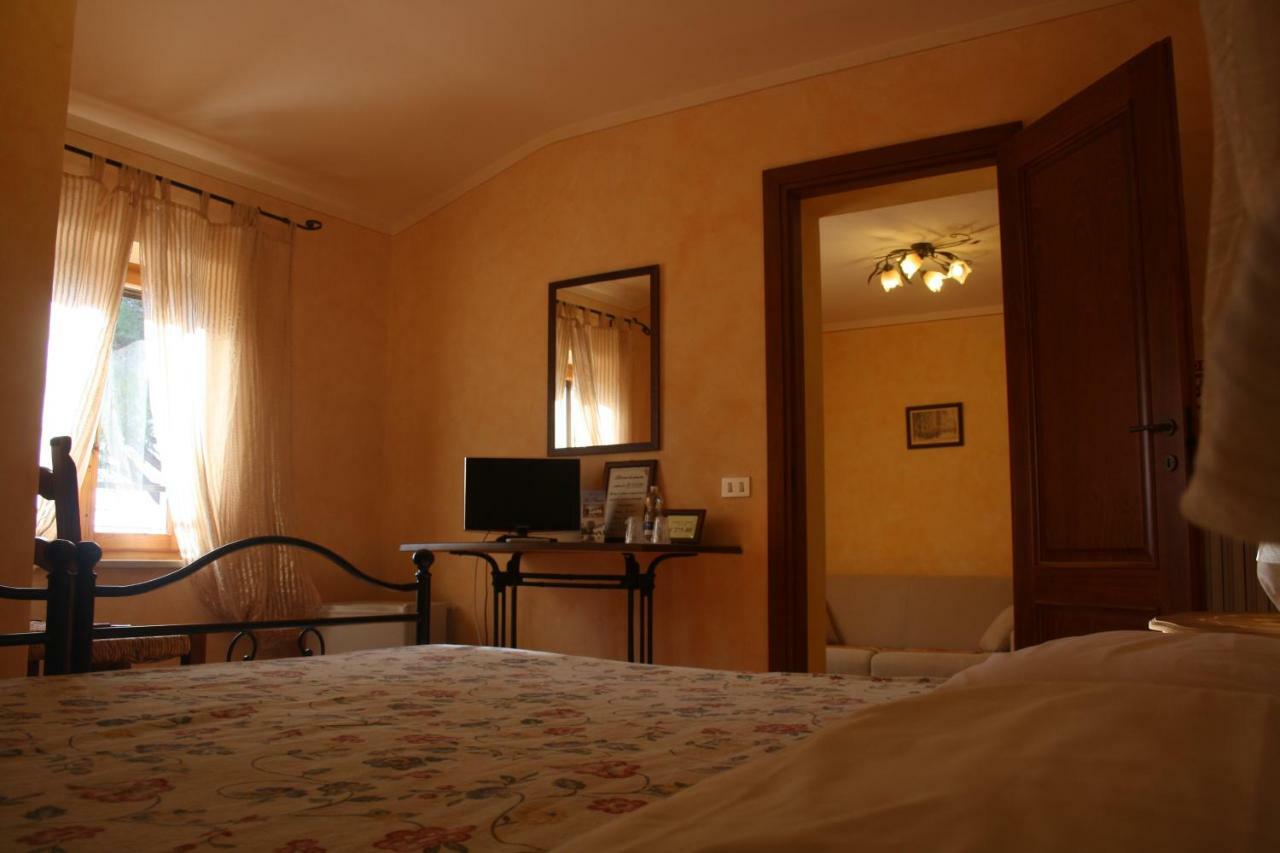 Agriturismo La Pisana Eksteriør billede