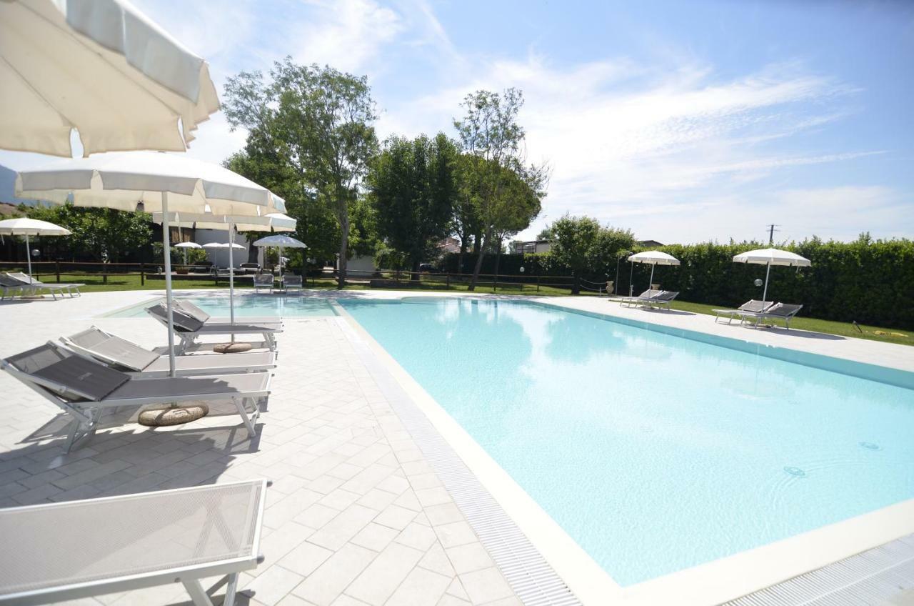 Agriturismo La Pisana Eksteriør billede